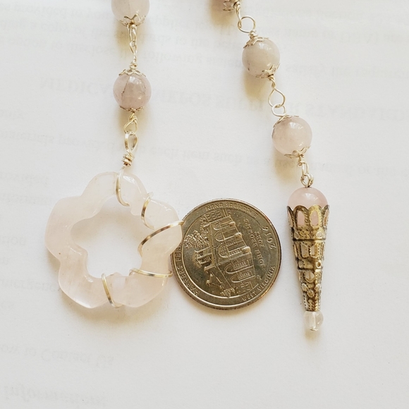 Rose quartz pendulum - Picture 2 of 5